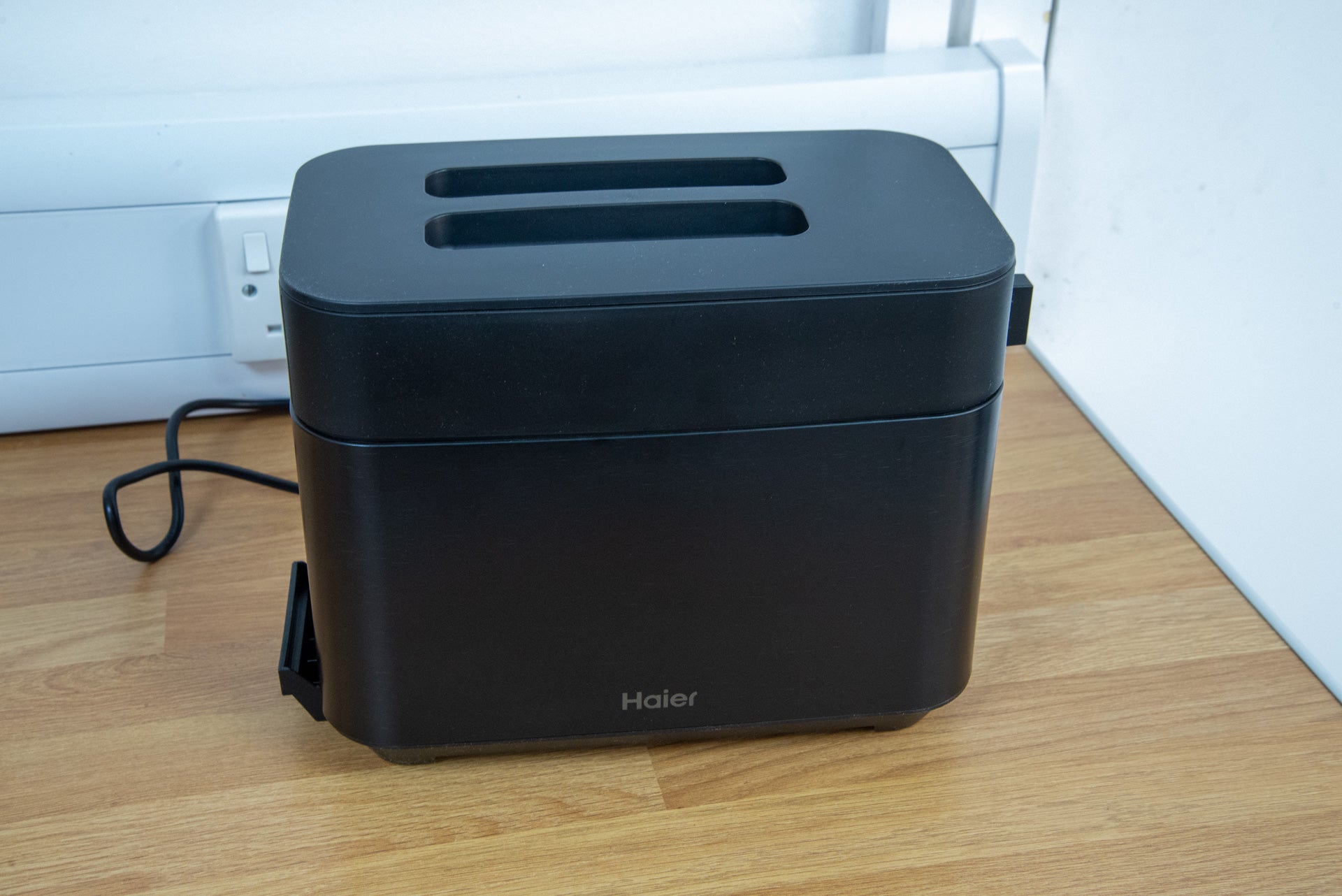 Haier I-Master Series 5 Toaster 2 Slice Review: Dust free toasting